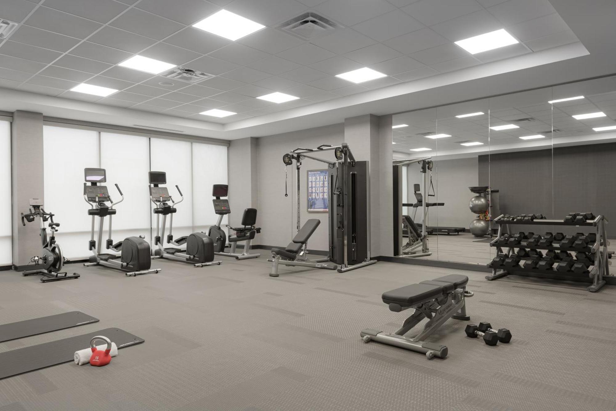 Fairfield By Marriott Inn & Suites Cincinnati Oakley Bagian luar foto