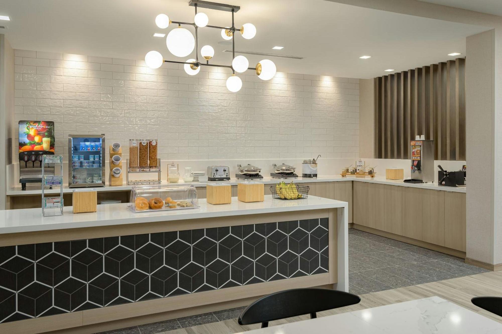 Fairfield By Marriott Inn & Suites Cincinnati Oakley Bagian luar foto