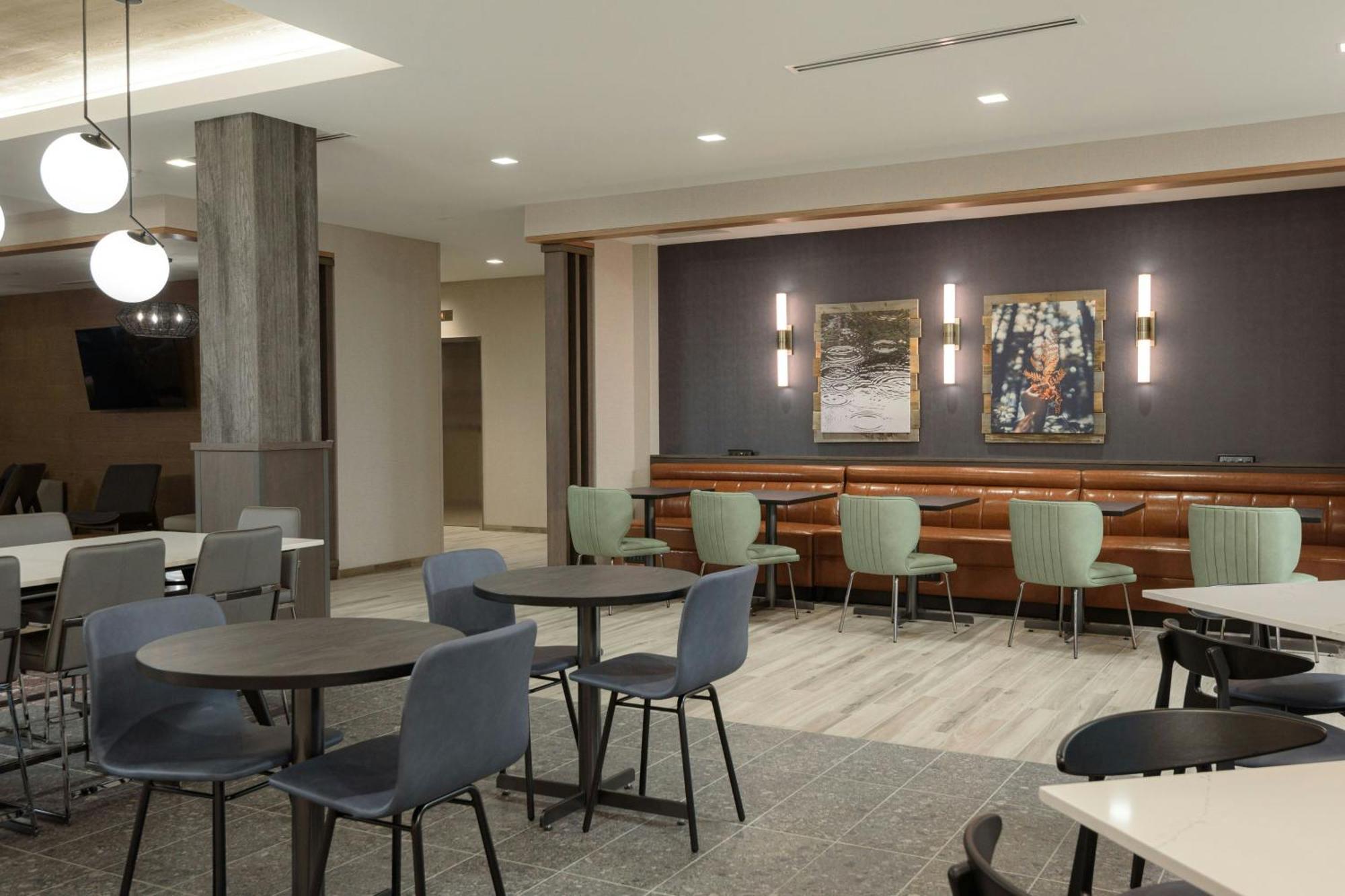 Fairfield By Marriott Inn & Suites Cincinnati Oakley Bagian luar foto